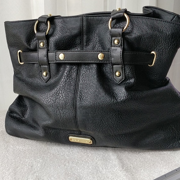 Steve Madden Handbags - Steve Madden Large Black Tote